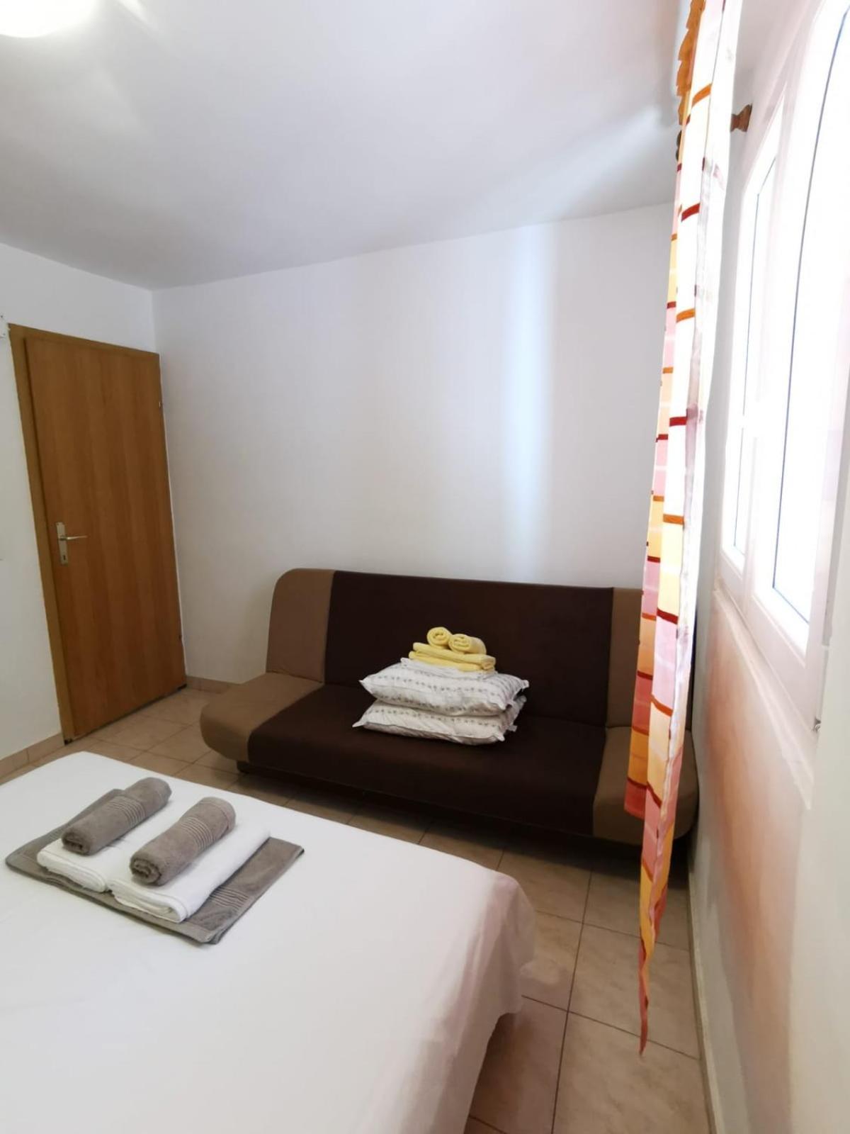 Apartments By The Sea Mimice, Omis - 14230 Habitación foto