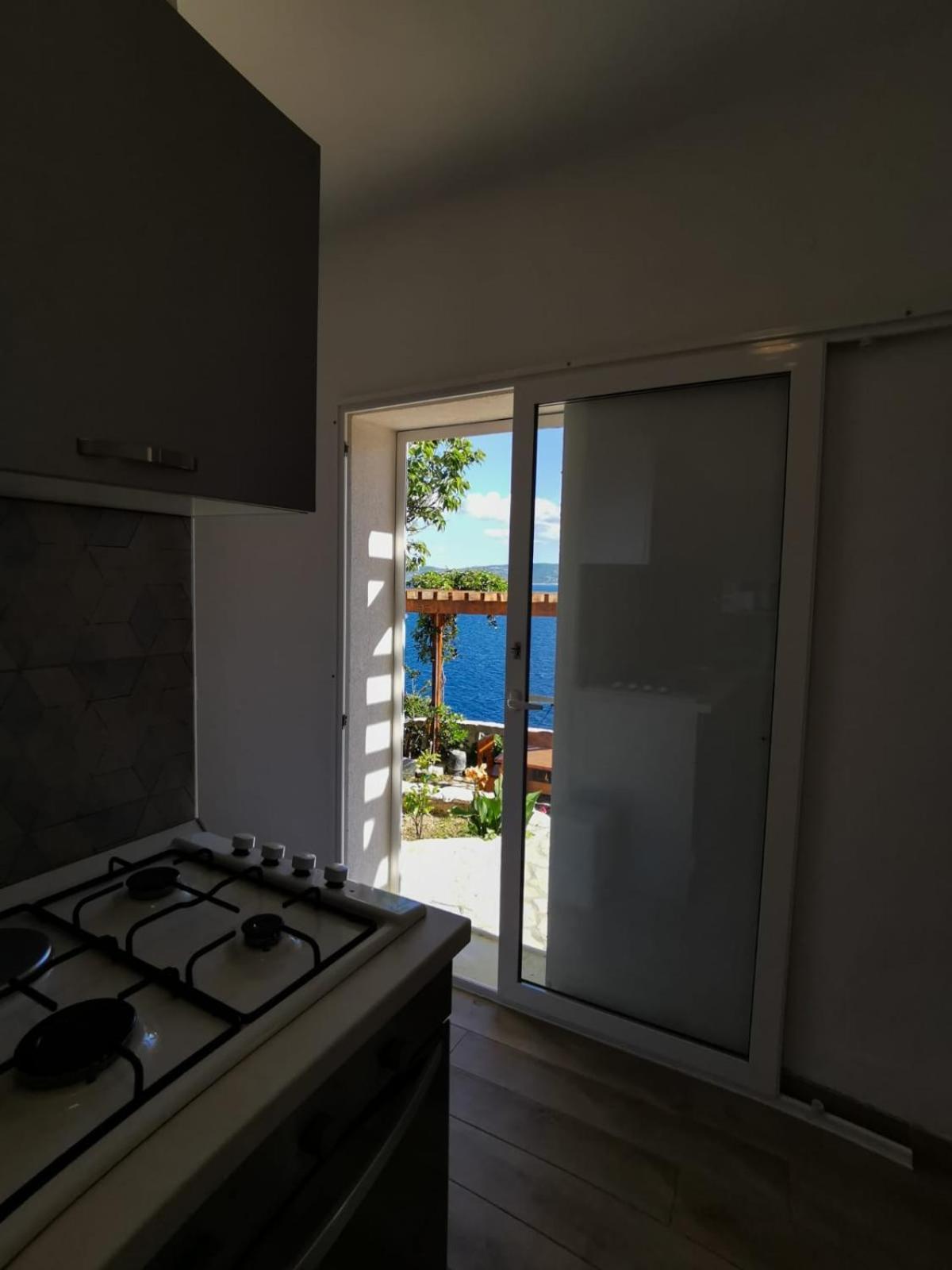 Apartments By The Sea Mimice, Omis - 14230 Habitación foto